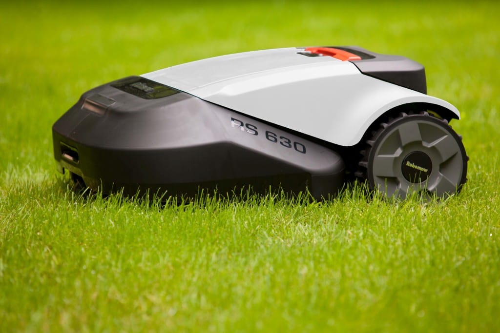 Robotic Mower Self Cleaning Home